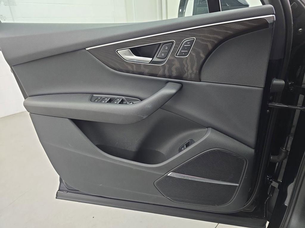 Used 2021 Audi Q7 3.0T Premium Plus w/ Premium Plus Package image 56