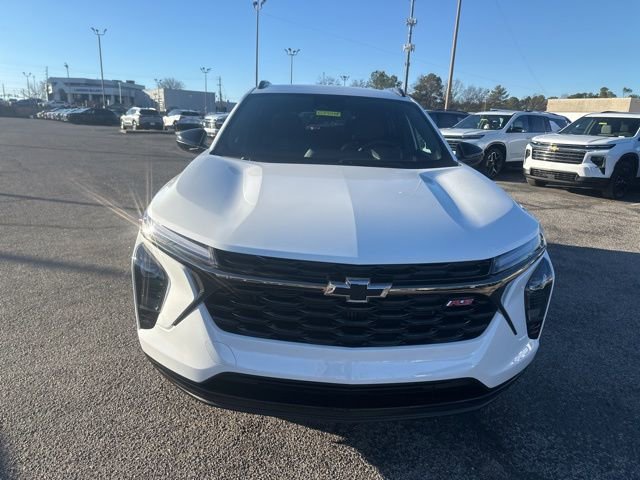 New 2026 Chevrolet Trax RS w/ Driver Confidence Package image 8