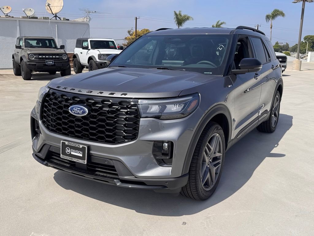 New 2026 Ford Explorer ST-Line w/ ST-Line Street Pack image 7