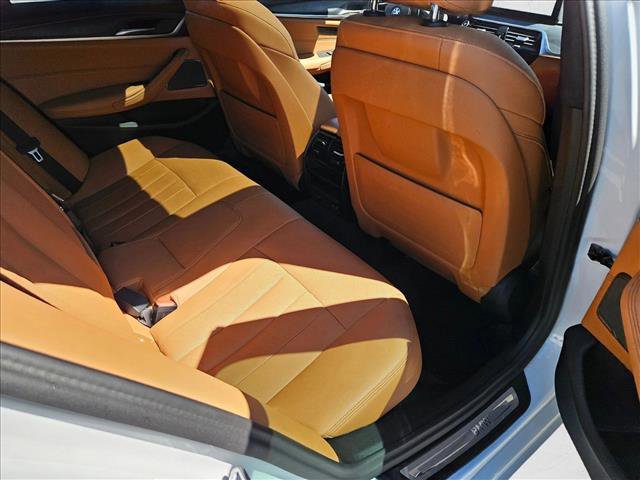 Used 2023 BMW 530i w/ Premium Package RWD image 19