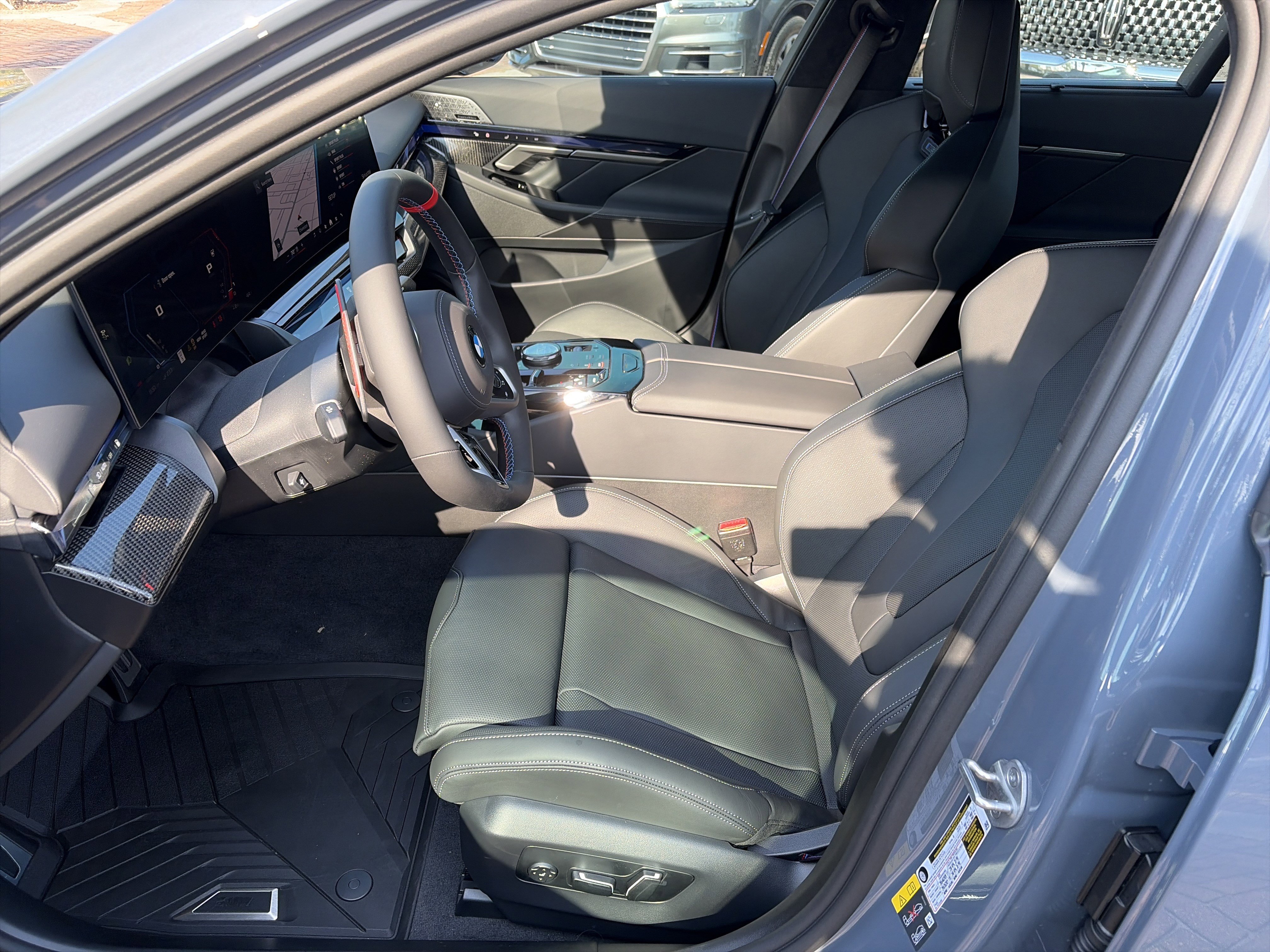 New 2026 BMW M5 w/ Carbon Package image 5