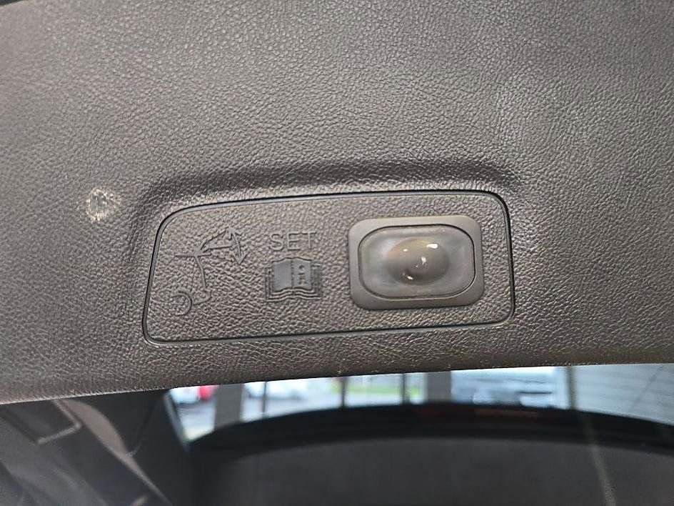 Used 2017 Lincoln MKC Select AWD/4WD image 33