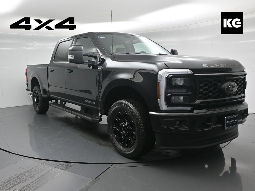 New 2026 Ford F250 Lariat w/ Black Appearance Package