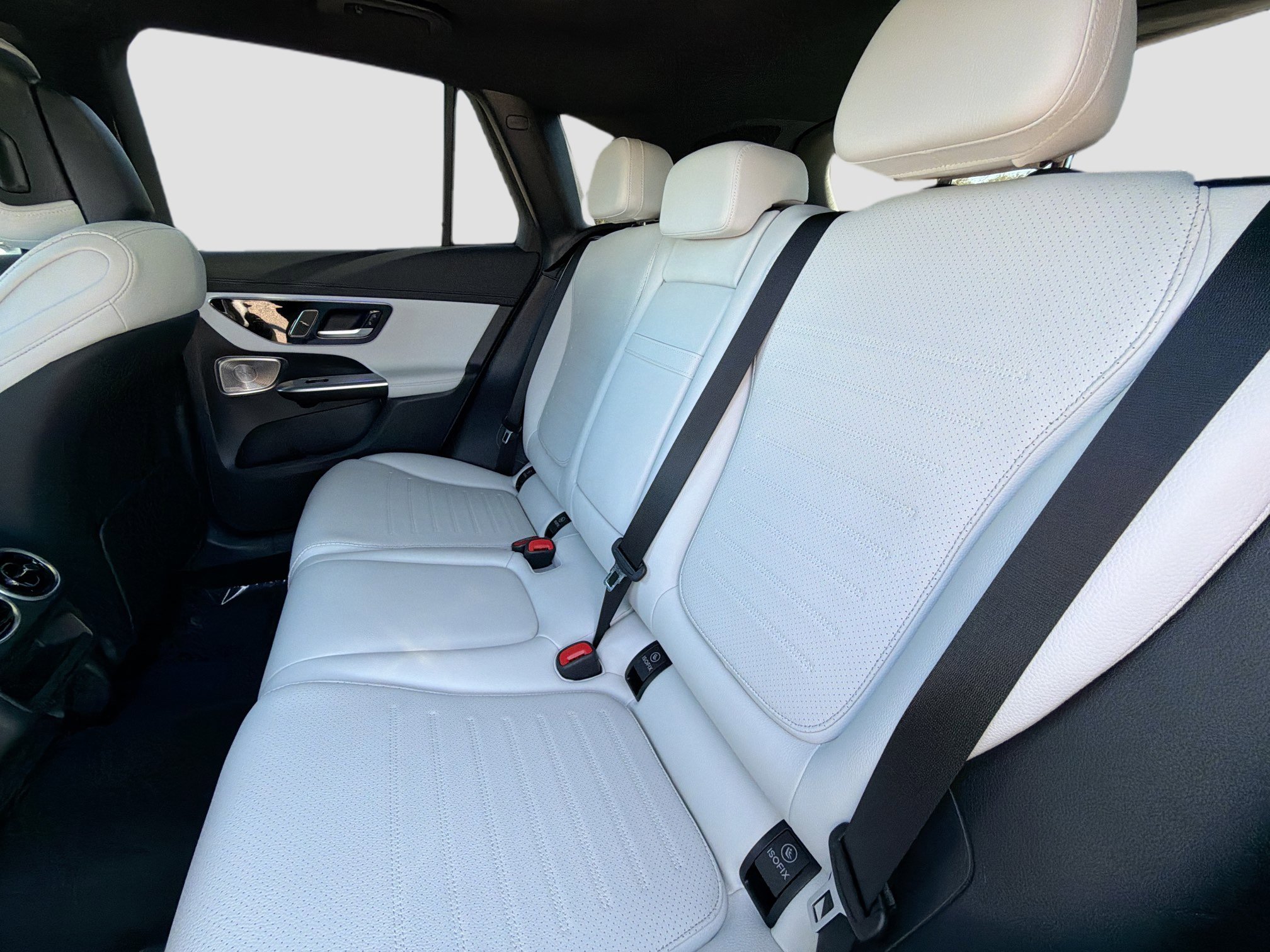 Used 2024 Mercedes-Benz GLC 300 4MATIC image 21