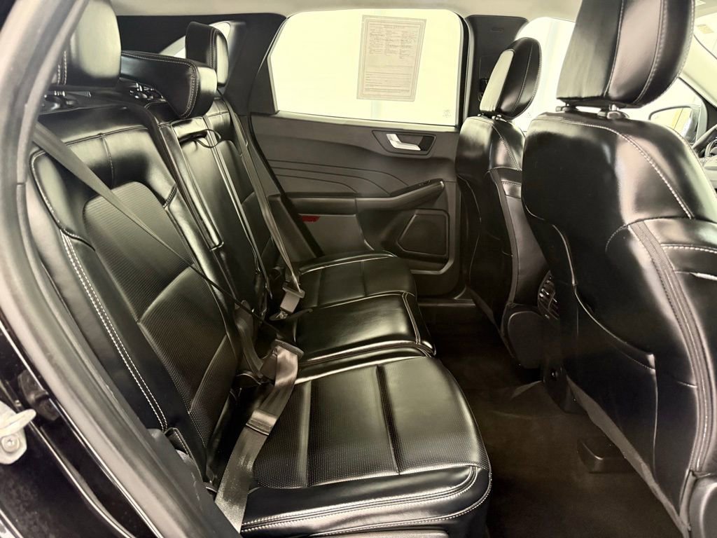 Used 2024 Ford Escape Platinum AWD/4WD image 27