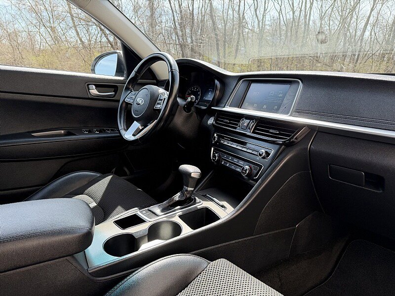 Used 2019 Kia Optima S image 11
