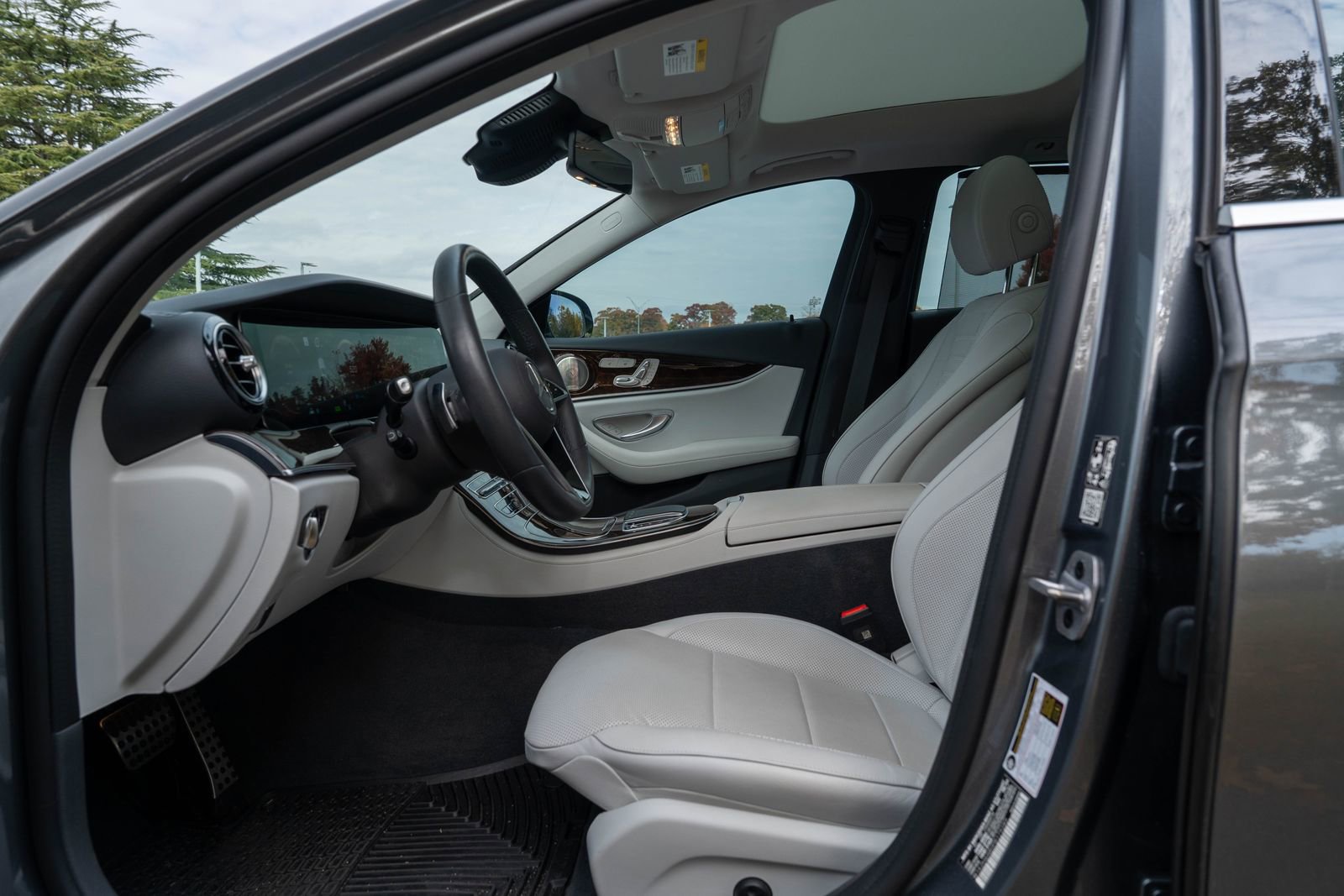 Used 2023 Mercedes-Benz E 450 4MATIC All-Terrain Wagon image 20