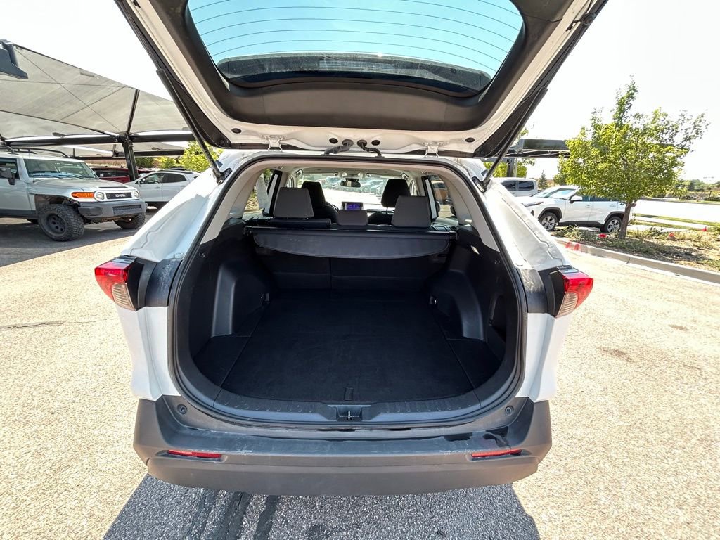 Used 2024 Toyota RAV4 XLE image 26