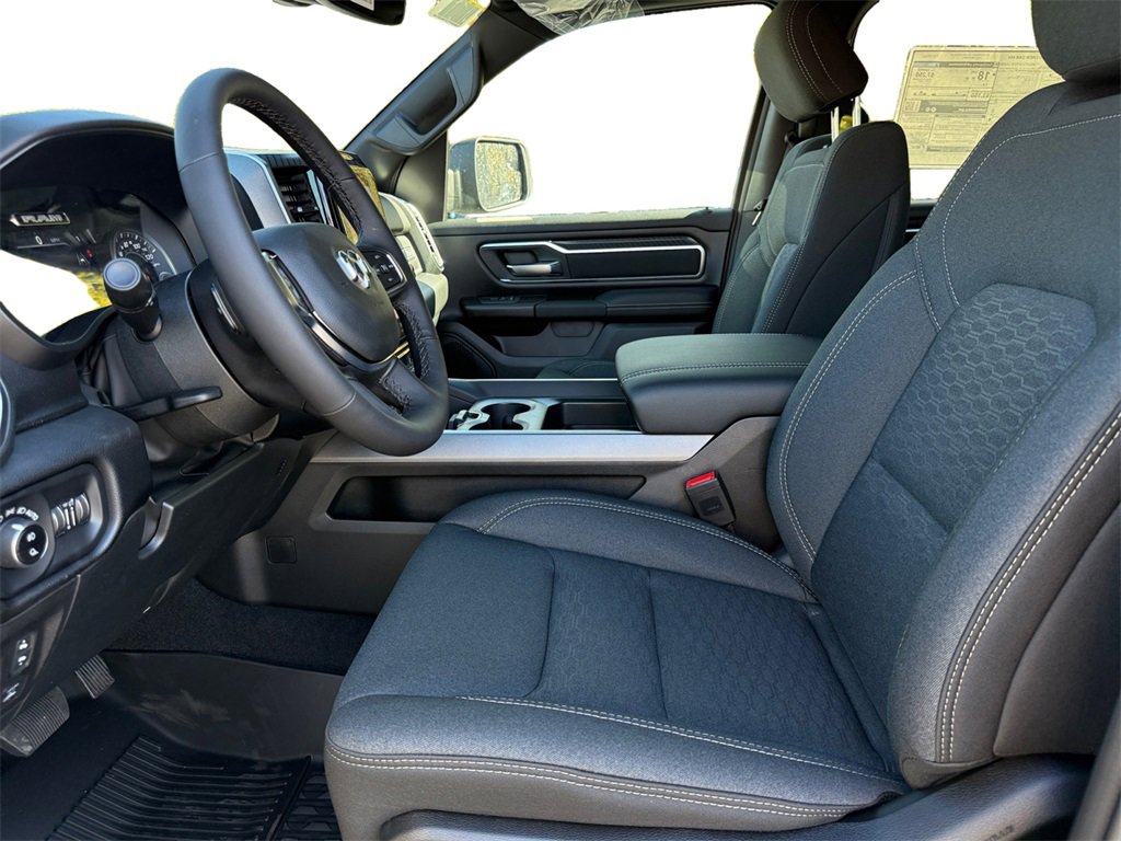 New 2026 RAM 1500 4x4 Crew Cab image 9