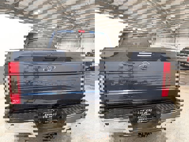 Used 2020 Ford F250 Lariat w/ Lariat Ultimate Package image 4