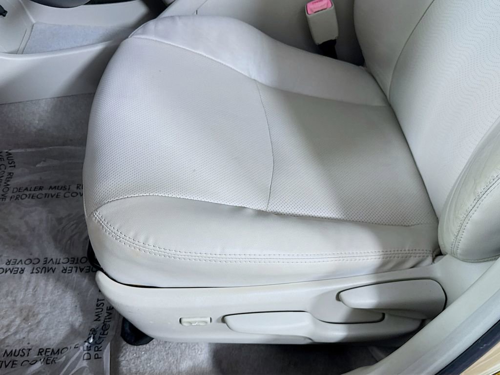 Used 2011 Toyota Prius Five w/ Advanced Technology Pkg image 23