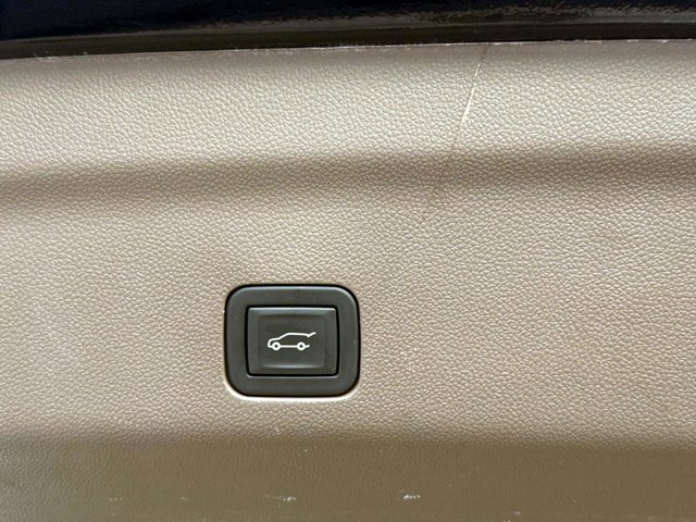 Used 2023 GMC Yukon Denali w/ LPO, Floor Liner Package RWD image 13