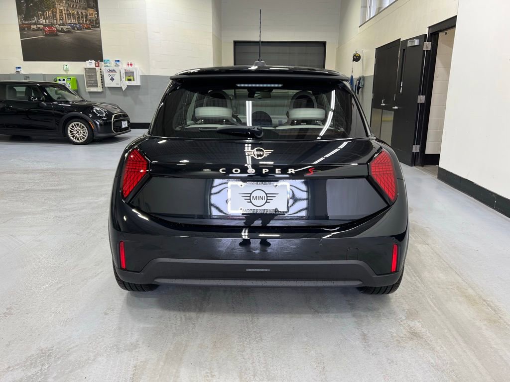 Certified 2025 MINI Cooper S image 4