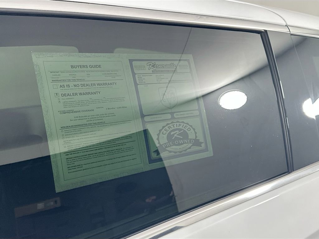 Used 2024 Chrysler Pacifica Touring-L AWD/4WD image 36