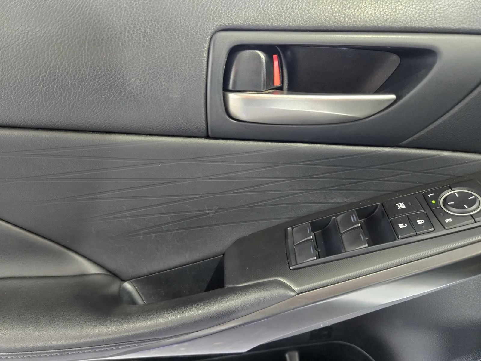 Used 2021 Lexus IS 350 F Sport w/ Navigation Package RWD image 13