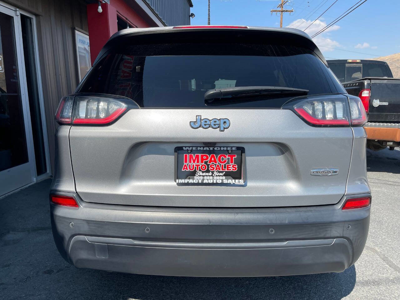 Used 2021 Jeep Cherokee Latitude Plus w/ Mopar Interior Package image 13