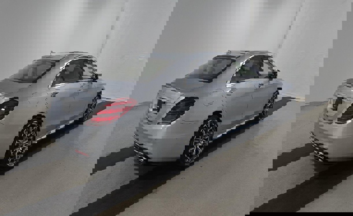 Used 2019 Mercedes-Benz S 560 Sedan image 5