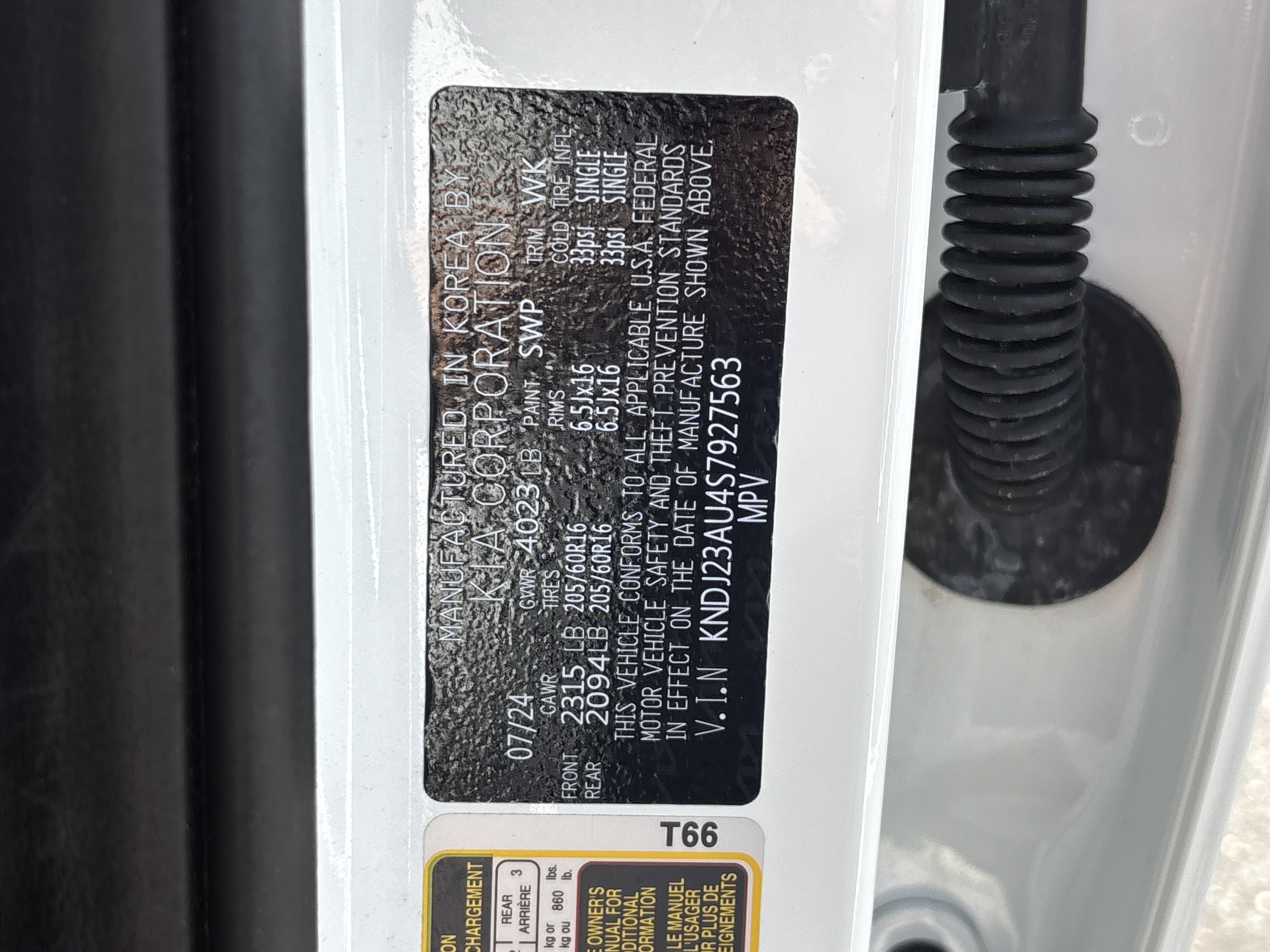 Certified 2025 Kia Soul LX w/ LX Technology Package FWD image 30