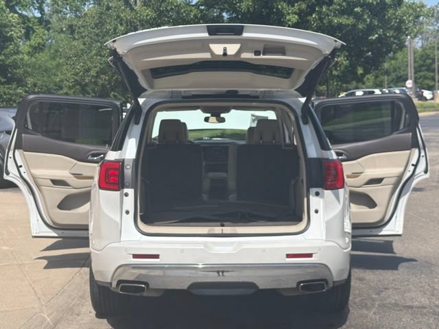 Used 2017 GMC Acadia Denali w/ Technology Package FWD image 11