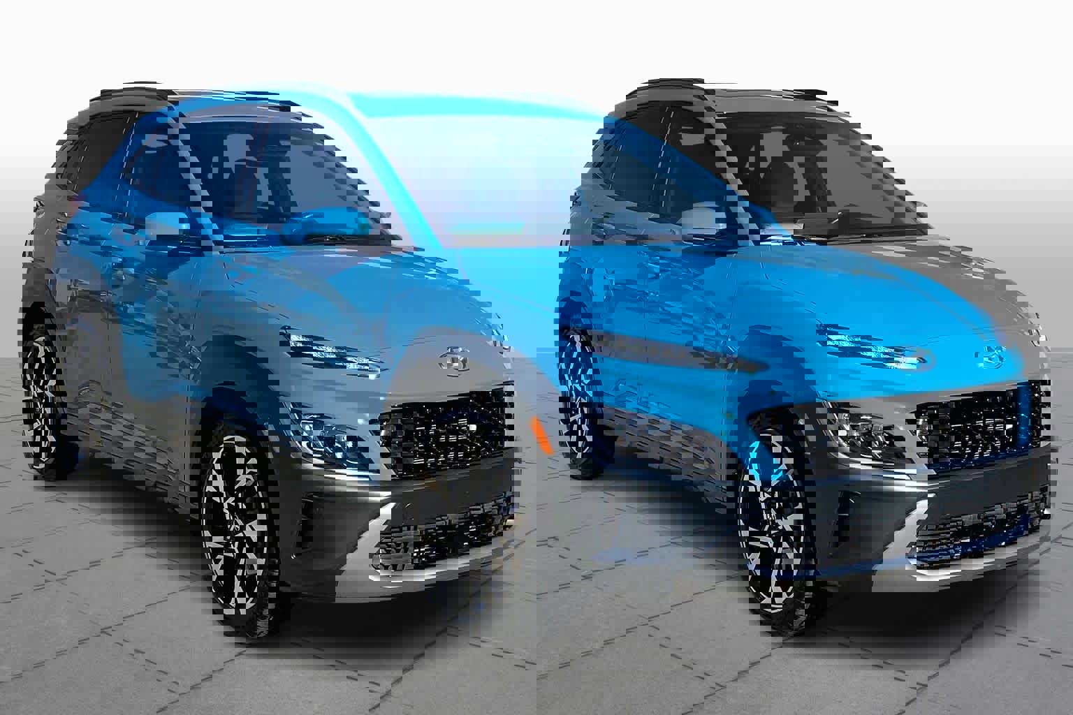 Used 2023 Hyundai Kona Limited image 2