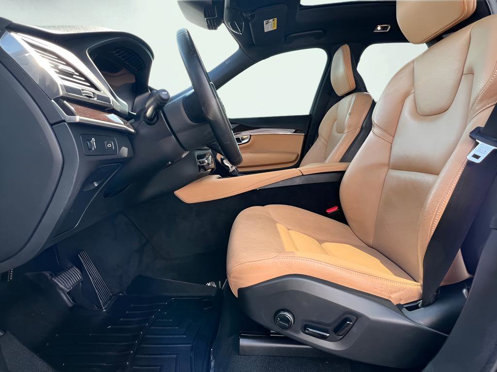 Used 2019 Volvo XC90 T6 Momentum w/ Advanced Package AWD/4WD image 16