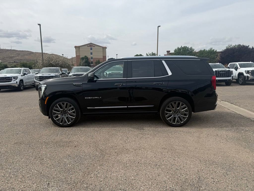 Used 2026 GMC Yukon Denali Ultimate w/ LPO, Floor Liner Package AWD/4WD image 8