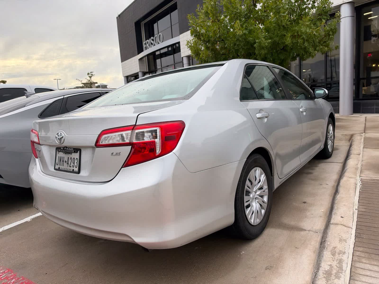 Used 2013 Toyota Camry LE FWD image 4