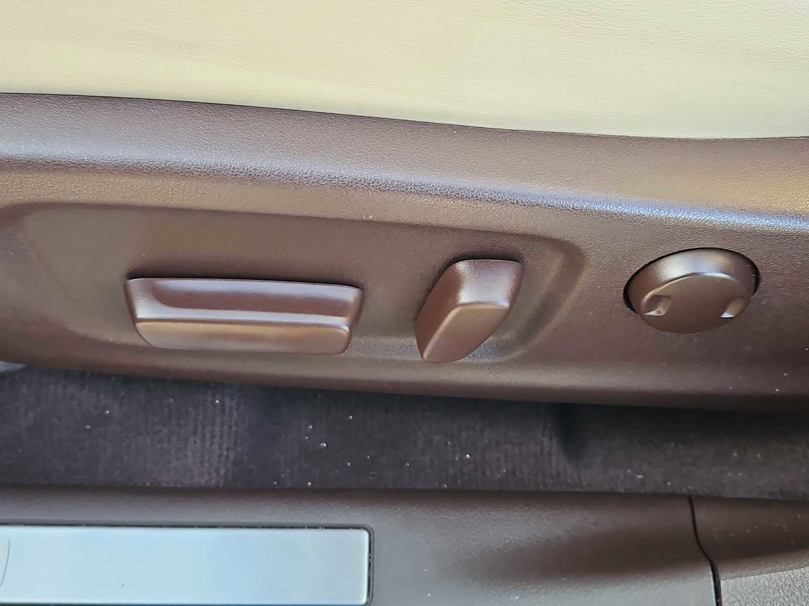 Used 2020 Lexus RX 350 AWD w/ Premium Package image 18