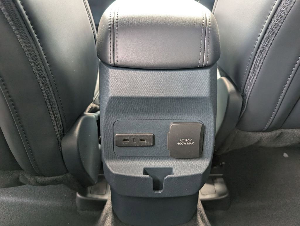 New 2026 Ford Maverick Lariat w/ Black Appearance Package image 44