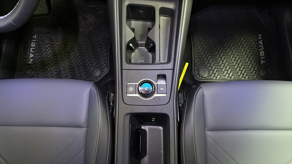 New 2026 Volkswagen Tiguan SE image 34