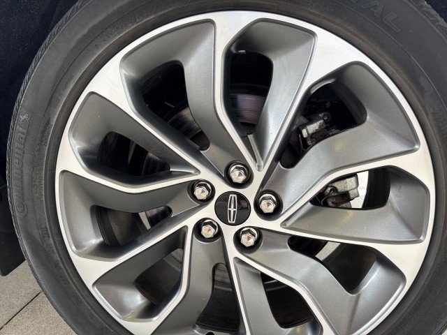 Used 2022 Lincoln Nautilus Reserve AWD/4WD image 5