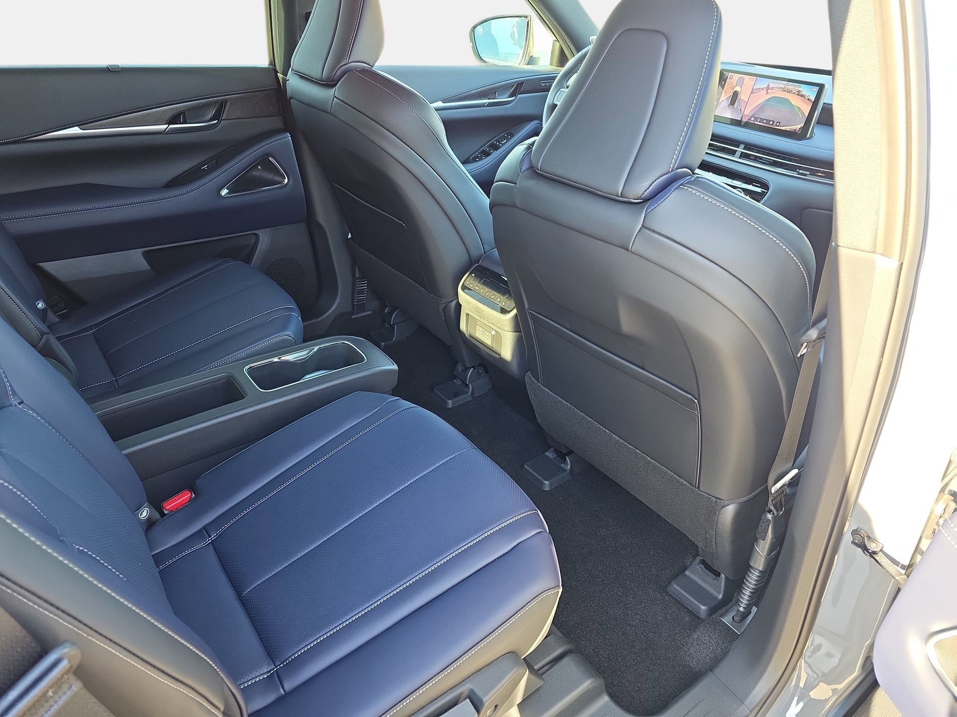 New 2026 INFINITI QX60 Sport w/ Dark Cargo Package image 11