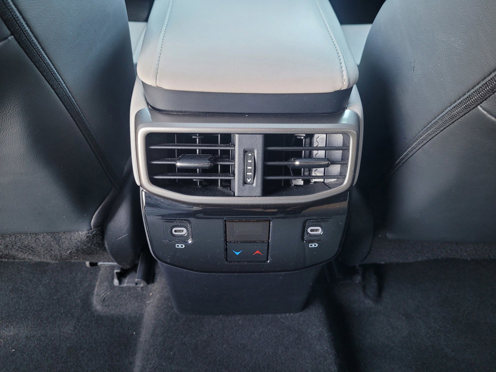 Used 2023 Lexus RX 350 w/ Accessory Package (Z1) image 15