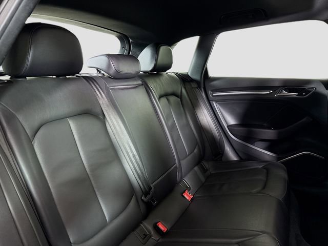 Used 2018 Audi A3 e-tron Premium Plus w/ Technology Package image 30