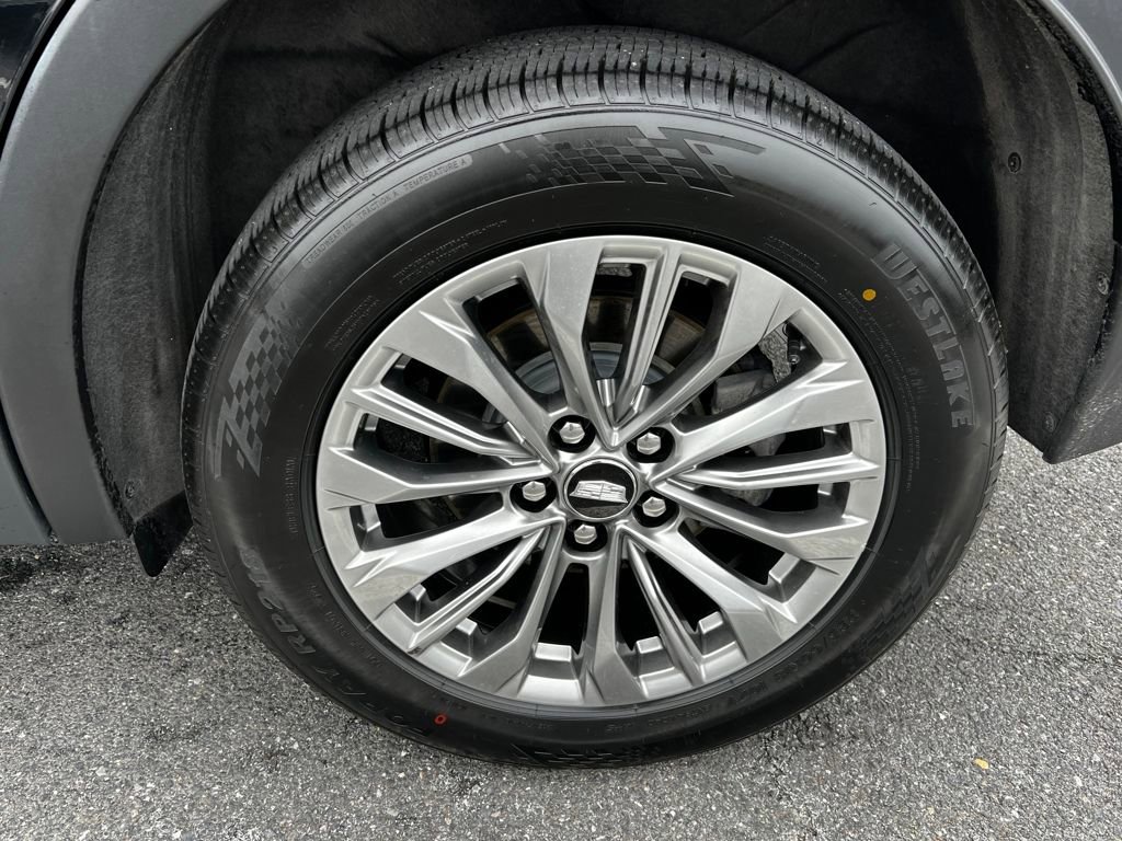 Used 2024 Cadillac XT4 Premium Luxury image 15
