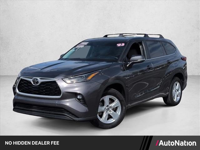 Used 2023 Toyota Highlander LE