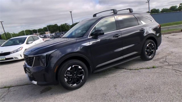 New 2025 Kia Sorento S image 7