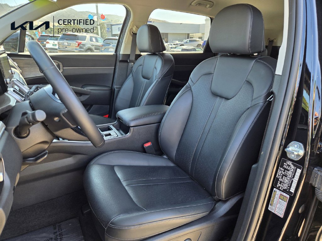 Certified 2023 Kia Sorento EX FWD image 16