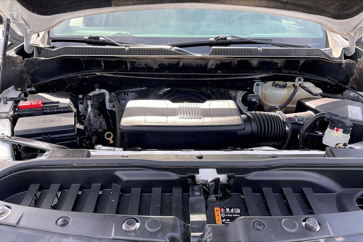 Used 2020 Chevrolet Silverado 1500 LT w/ Convenience Package AWD/4WD image 10