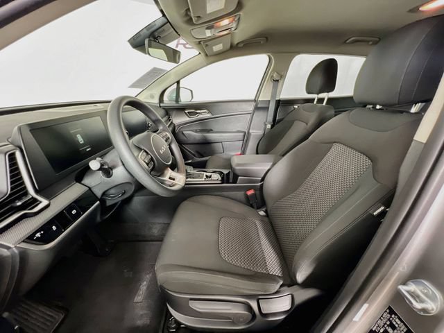 Used 2023 Kia Sportage LX AWD/4WD image 10