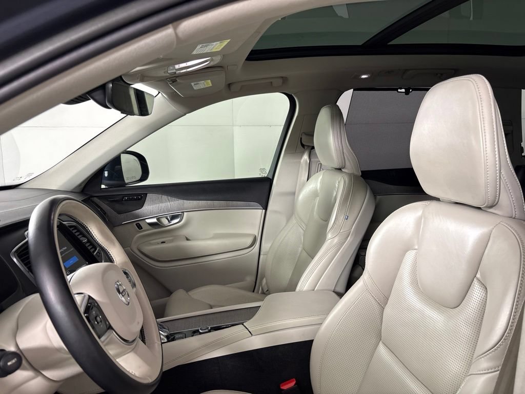 Used 2023 Volvo XC90 B6 Ultimate w/ Protection Package AWD/4WD image 34