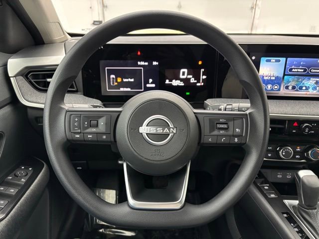 Used 2025 Nissan Kicks SV image 18