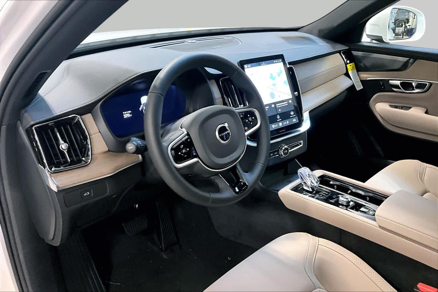 New 2026 Volvo XC90 B6 Plus w/ Protection Package Premier AWD/4WD image 9