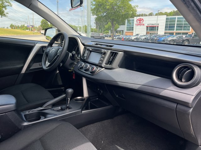 Used 2015 Toyota RAV4 LE FWD image 23