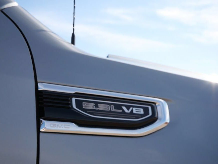 Used 2023 GMC Sierra 1500 SLT AWD/4WD image 12