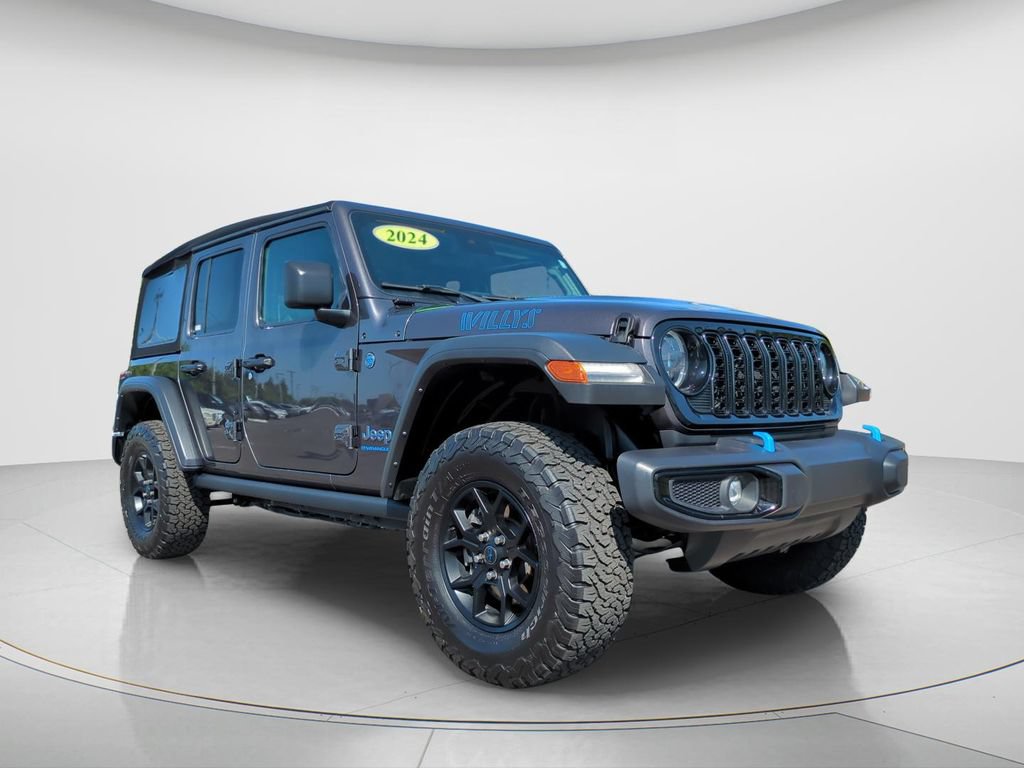 Used 2024 Jeep Wrangler Unlimited AWD/4WD image 3