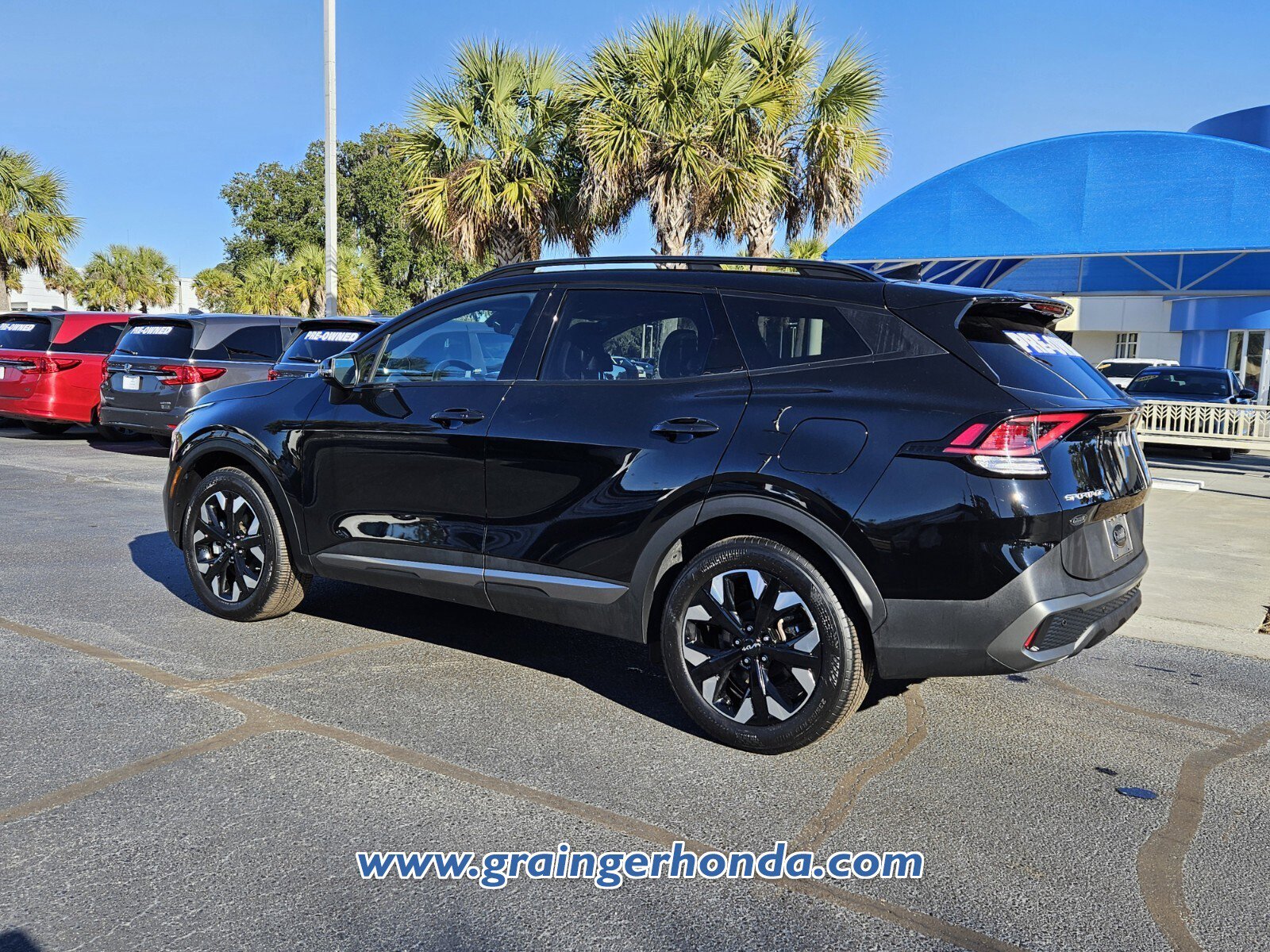 Used 2024 Kia Sportage X-Line w/ X-Line Premium Package image 3