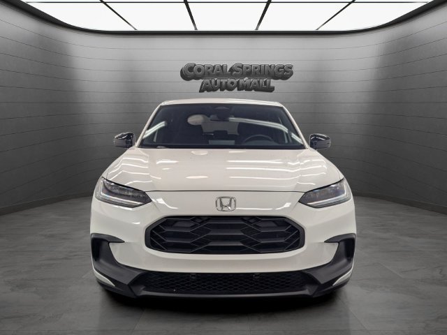 Certified 2025 Honda HR-V Sport image 2
