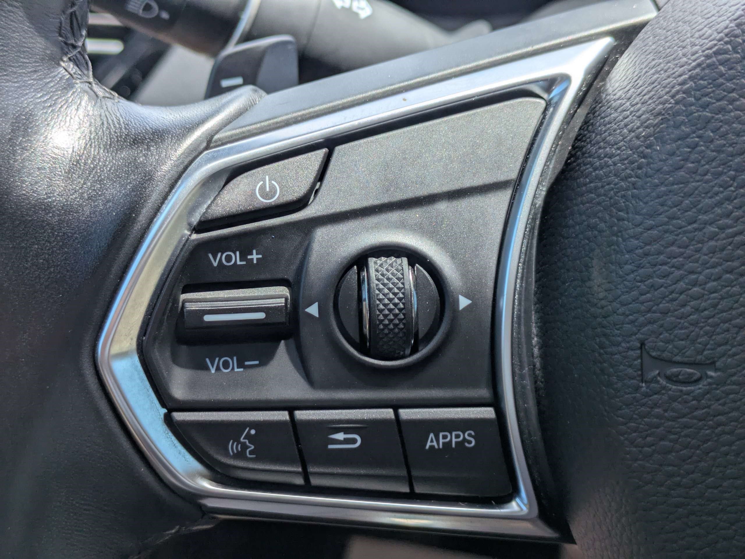 Used 2024 Acura RDX SH-AWD image 25