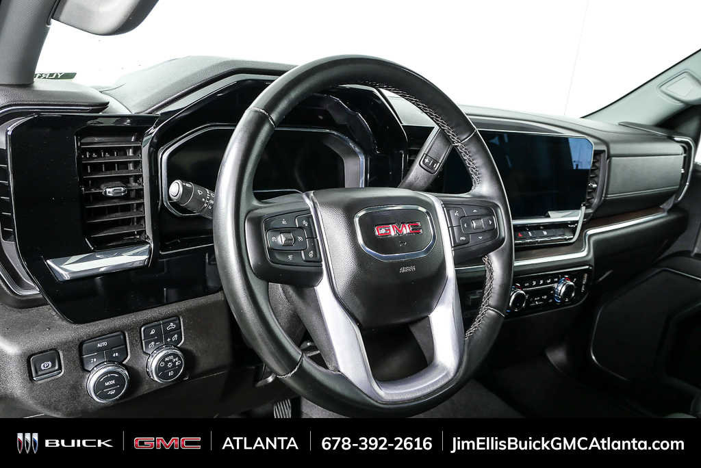 Used 2025 GMC Sierra 1500 SLT image 4